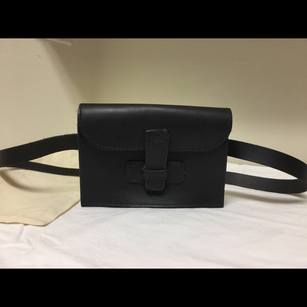 Agnes Baddoo belt sac